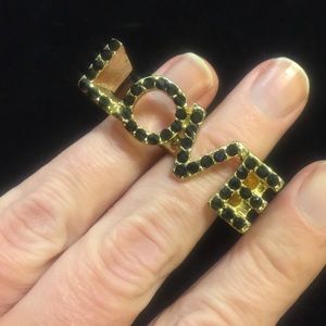 “LOVE” Knuckle Ring